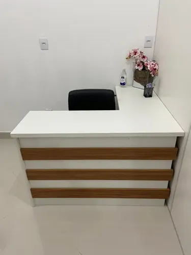 mesa para escritorio em L canelado