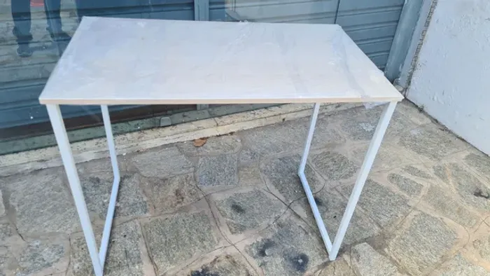 Mesa tipo industrial escritório Multiuso