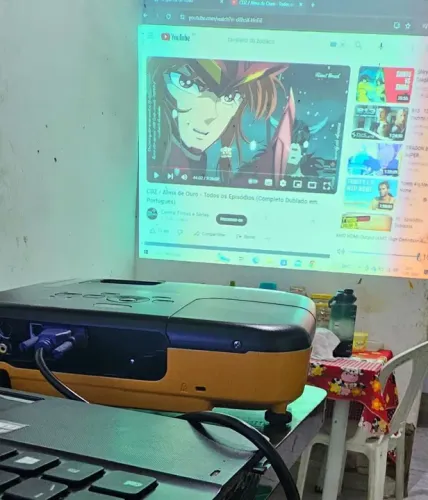 PROJETOR EPSON EDICAO ESPECIAL EB-X02 SUPER TELÃO CINEMA EM.CASA. TA SEM A LÂMPADA