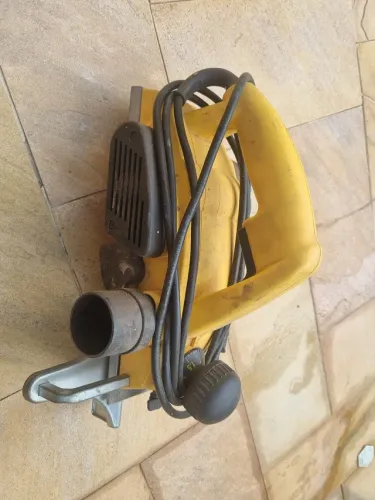 Plaina Elétrica 600W - DEWALT-DW680