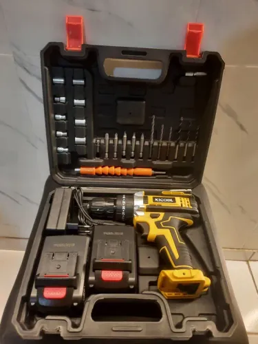 Parafusadeira 18v com impacto 2 bateria