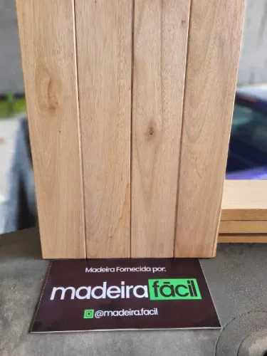 Deck de Madeira Eucalipto 9cm x 2cm- Madeira Fácil