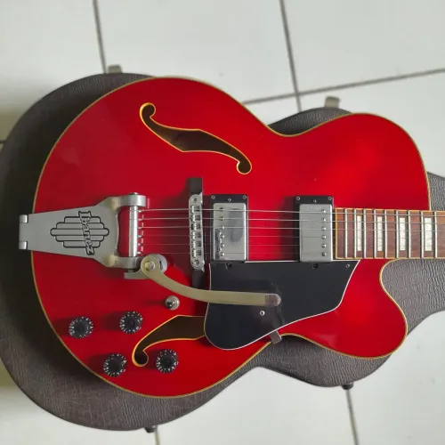 Guitarra Semi Acústica com case