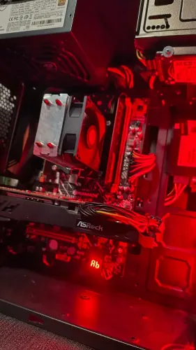 VENDO PC GAMER BARATO! XEON E5 2667 V3 + RX 580 8GB ASROCK PHANTOM GAMING! 