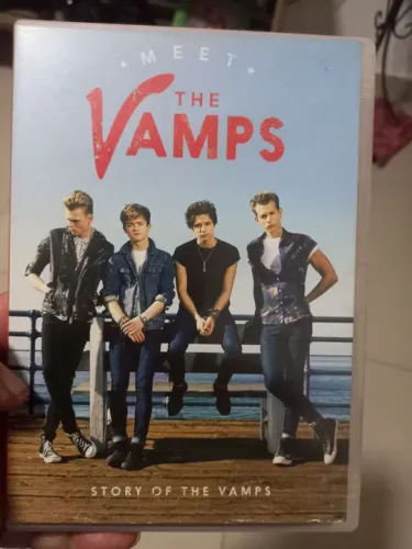 CD + DVD MEET THE VAMPS