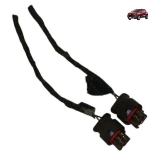 Par plug conector farol milha auxiliar GM Tracker 2017 2018