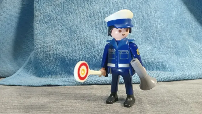 PLAYMOBIL POLICIAL - FEITO PARA DURAR. COLECIONE.