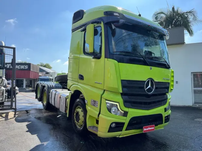 Mercedes Benz Actros 2548 6x2 21/21 Selectrucks.