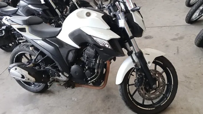 YAMAHA FZ 25 BRANCA 2019 SHALON MOTOS