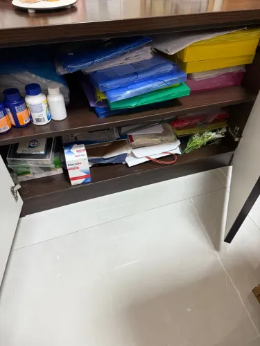 Armário de escritório com gavetas