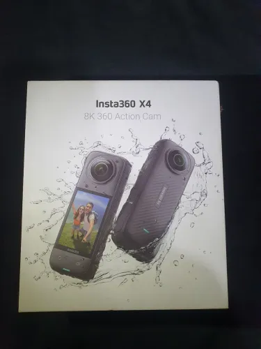 INSTA360 X4
