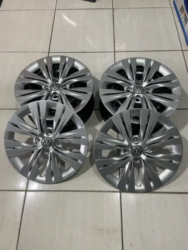 Jogo de Rodas 15 Volkswagen + Calotas