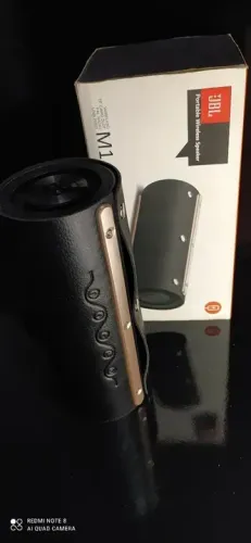 Caixa JBL M1 primeira linha revestida de couro , excelente som e potencia