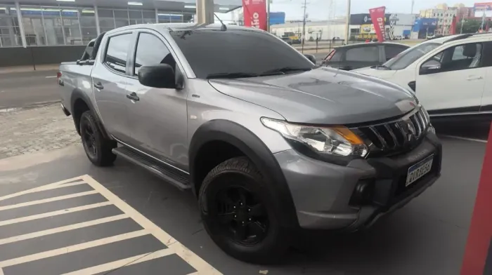 Mitsubishi L200 Tri. Outdo. GLS 2.4 CD 4X4 Die. AUT 2021