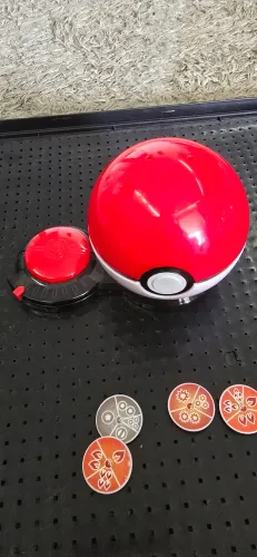 Pokébola Pokémon Ataque Surpresa (Usado)
