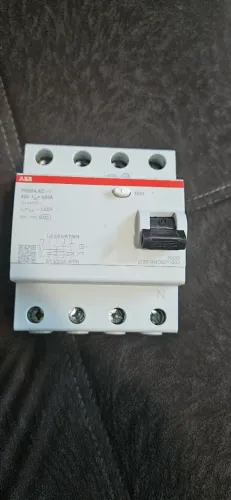 IDR 63A Tetrapolar ABB - Apenas Retirada - Aceito Oferta
