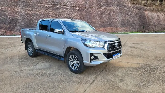 Toyota Hilux CD SRV 4X4 2.8 TDI Diesel Aut. 2020