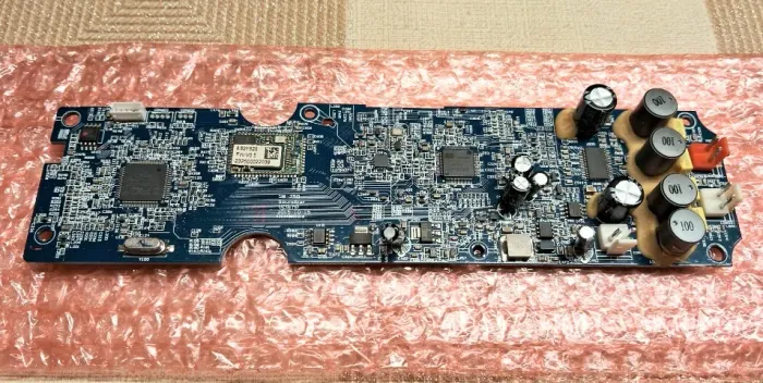 placa principal JBL SB-250 home theater sound bar SB 250 com detalhe aquecimento