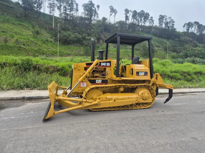 Trator de Esteira Caterpillar D4E ano 1995, OPORTUNIDADE 