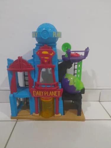 Planeta diário imaginext com bonecos 