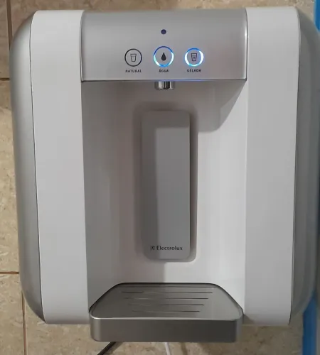 Bebedouro Electrolux com Água Gelada e Natural