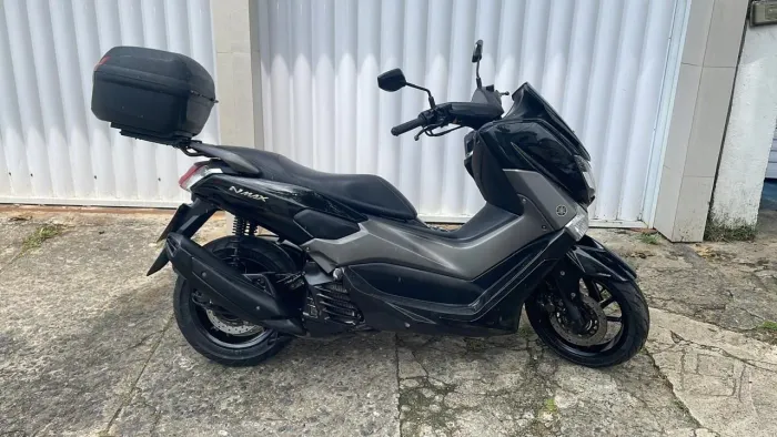 Moto NMax semi nova