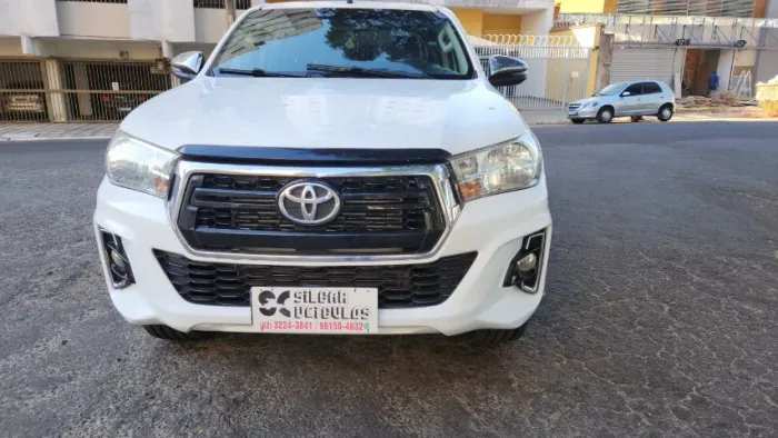Toyota Hilux CD SR 4X4 2.8 TDI Diesel Aut. 2019