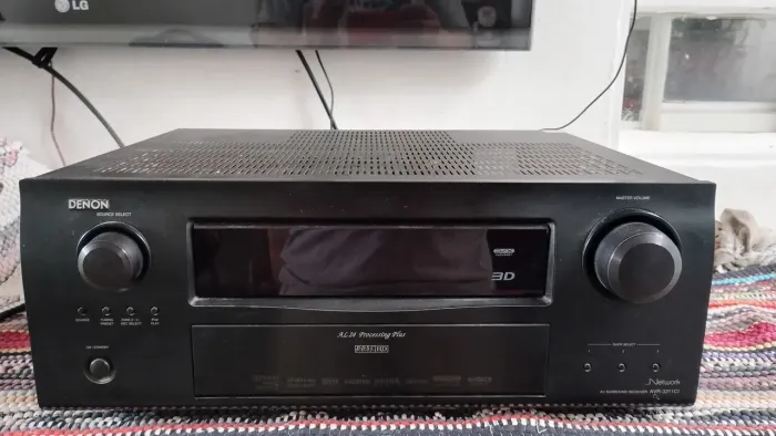 Receber no estado DENON AVR-3311CI