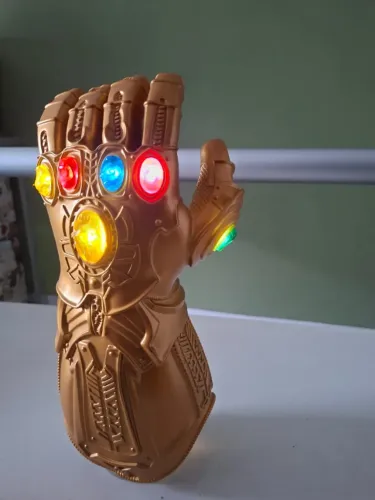 Manopla Thanos nova