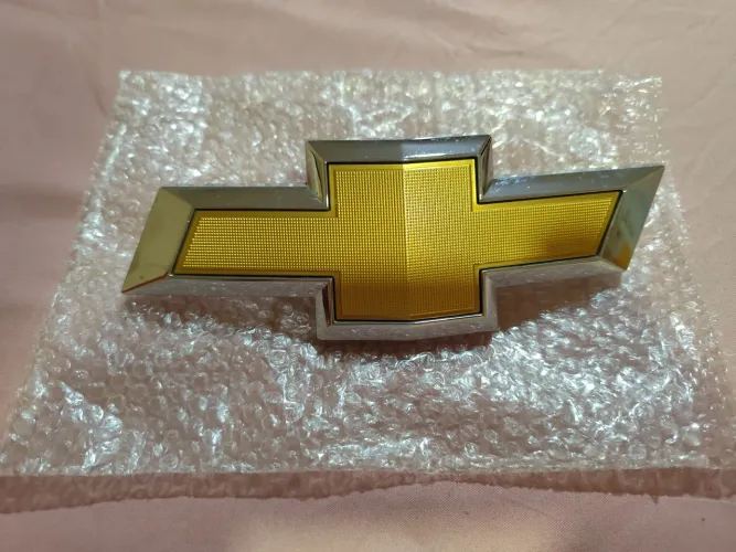 Emblema original GM grade novo Cobalt 2016/2018