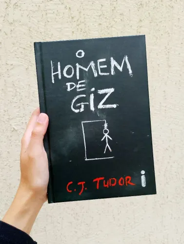 Livro O Homem de Giz (edição em capa dura) - C.J. Tudor