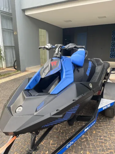 SPARK TRIXX SEA-DOO