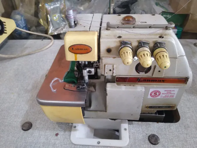 Máquina de Costurar Industrial -overlock lanmax 
