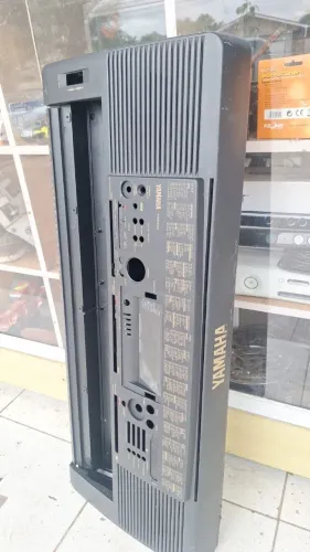 Gabinete e peças teclado Yamaha PSR520 bom estado a partir de 15,00 loja em Curitiba 0812