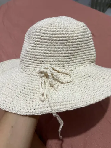 Chapéu de palha artesanal com laço