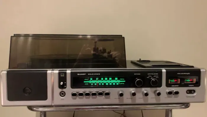 Toca discos Rádio toca Fitas Sharp 1978