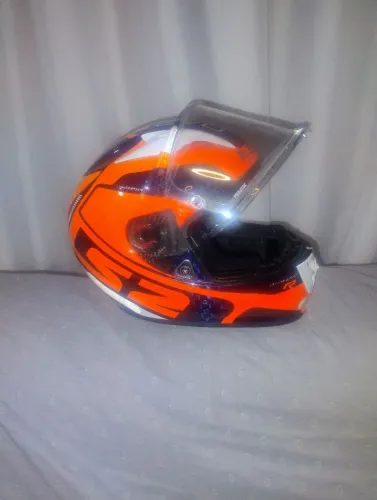 Capacete