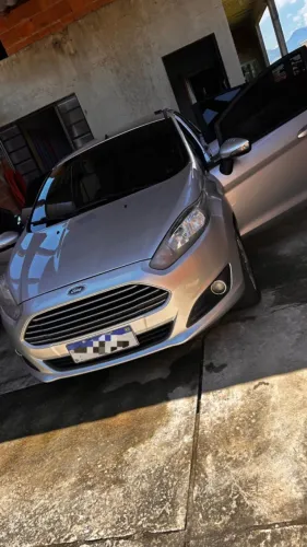 Ford Fiesta 1.6 16V Flex Aut. 5P 2016