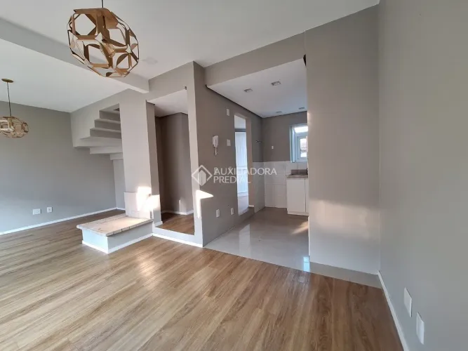 Casa no condomínio Villagio di Lorenzo, em Gramado, com 3 dormitórios(2 suítes),com garage