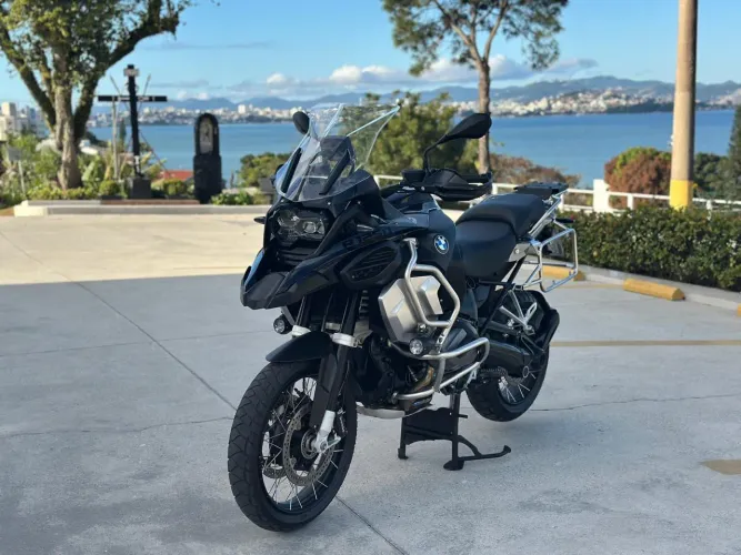 BMW BMW R 1250 GS Adventure Premium Triple Black 2024 136 cc