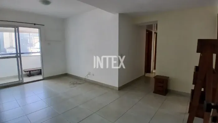 Apartamento de 2 quartos em Icaraí, Niterói-RJ: 1 suíte, 1 sala, 1 banheiro, 1 vaga de gar