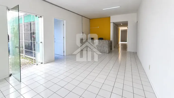 Imóvel para aluguel tem 300 metros quadrados em Santo Amaro - Recife - PE