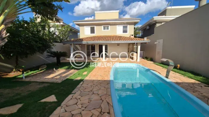 Casa em condomínio à venda, 3 quartos, 1 suíte, 4 vagas, Olinda - UBERABA/MG