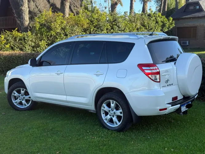 Toyota RAV4 2.4 4X4 16V 170cv Aut. 2012