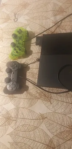PlayStation. 2 em perfeitas condições dos controles Pen Drive com 18 jogos Mais jogos extr