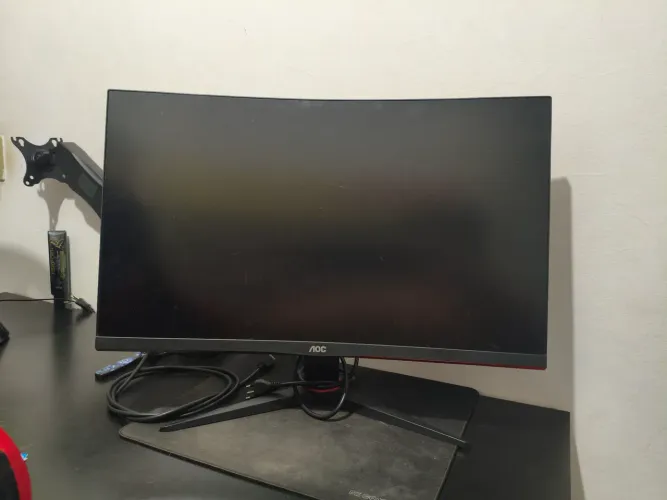 ? Monitor Gamer AOC 240Hz + Braço Articulado + Teclado + mouse + headset ?
