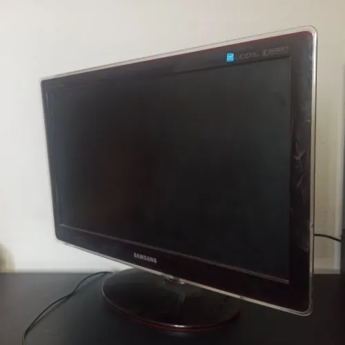 Monitor / Tv Samsung alto contraste.