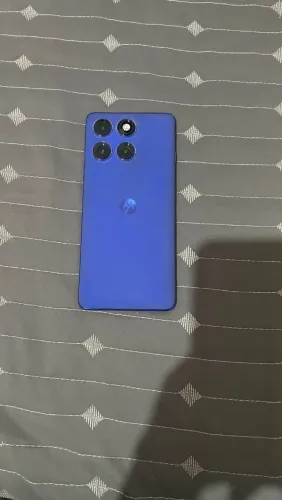 Motorola edge 60 pro 256gb 12gb de ram vem com carregador e ainda tem 6 meses de garantia