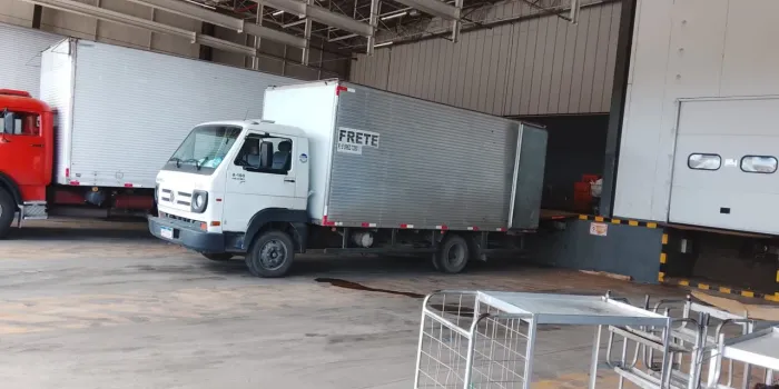 Vendo Volkswagen 8 160 em bom estado de conservação agora