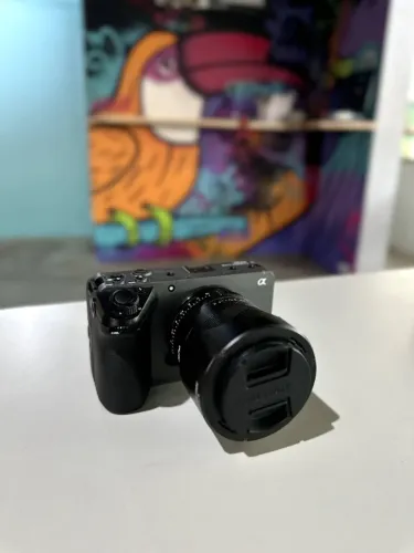 Câmera Sony Cinema Line FX30 - Profissional para Gravação e Cinema - (SÓ O CORPO)